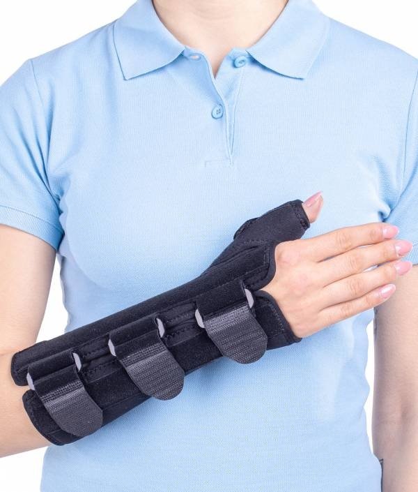 CARPOFIX M FINGER – Orteza mainii si policelui, marimea 4, stanga